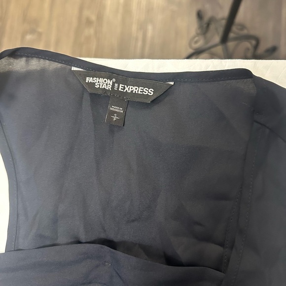 Black Sleeveless Top with Tie Straps - Picture 5 of 5